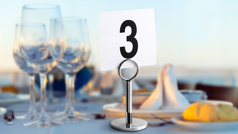 Mejorando el ambiente de su comedor: innovadores portanúmeros de mesa personalizados